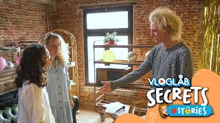 Jens betrapt een kussende Clarice en Fien 😱😱 Vloglab Secrets Stories  Aflevering 12 clip [upl. by Peti296]