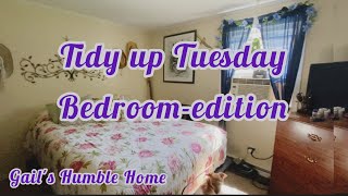 Tidy up Tuesday Bedroom Edition [upl. by Selmore]