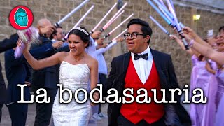 LA BODASAURIA  Los esposaurios se casan al estilo de The Office [upl. by Orgalim]