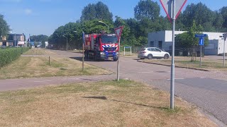 versnellerBrandweer Politie En ambulance met spoed naar een zeergrote bos brand in Lelystad [upl. by Alphonso]