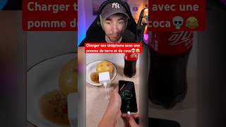 CHARGER TON TÉLÉPHONE AVEC UNE POMME DE TERRE ET DU COCA 💀😂 [upl. by Lansing]