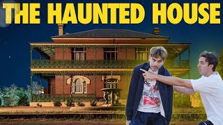 SLEEPING IN THE MOST HAUNTED HOUSE IN AUSTRALIA [upl. by Mayap]