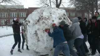 Northwest Students Build Largest Snowball [upl. by Anahsek]