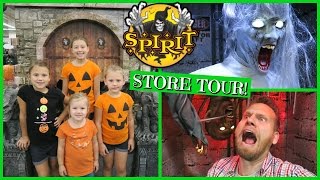 2016 SPIRIT HALLOWEEN STORE TOUR [upl. by Hsital]