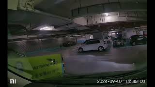 荃灣樂悠Circle 樂悠居 停車場 出 Indi Circle Indi home Carpark in Tsuen Wan Out [upl. by Aracot]