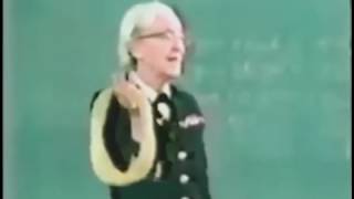 Grace Hopper demonstrates the length of a nanosecond [upl. by Halet]