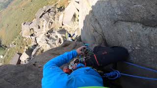 Climbing “Goliath’s Groove HVS 5a” very dogged Stanage Plantation [upl. by Erde]