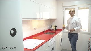 Cocina pequeña Blanca En dos frentes increibles sin tiradores y encimera de silestone [upl. by Surovy867]