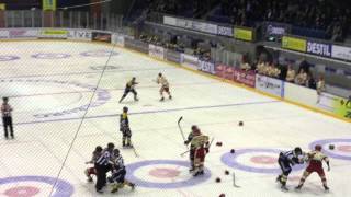 Trappers  Herentals ijshockey vechtpartij Tilburg 11112014 [upl. by Traci]