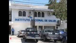 Ministra de Salud figura en mural de la UES de tres mujeres emblemáticas [upl. by Wood]