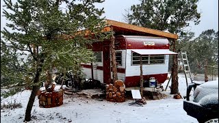 Vintage Camper Life 4 Tips For Keeping You Warm amp Some Delicious Food Prepared In The Cast Iron [upl. by Silverstein]