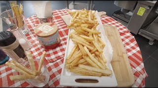 Les meilleures frites maison  la recette de la frite parfaite [upl. by Kcirdot]