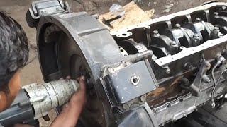 Semi Truck Diesel Engine Overhaul Ring Piston Replacement [upl. by Oetam]