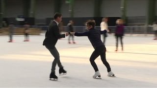 Paris la patinoire du Grand Palais ouvre ses portes pour Noël [upl. by Attehcnoc]