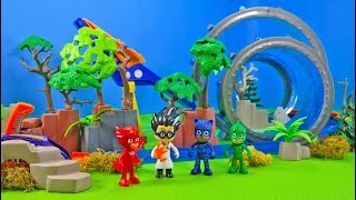 PJ Masks Spielzeug für Kinder 🚓 Romeos Rennstrecke 🏎️ Spielzeit mit Spielzeugautos und Rennautos [upl. by Airreis]