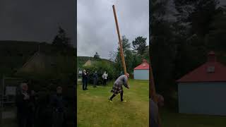 Kyle Randalls demonstrates Highland Games caber toss Braemar Scotland 20220826 [upl. by Pyne]