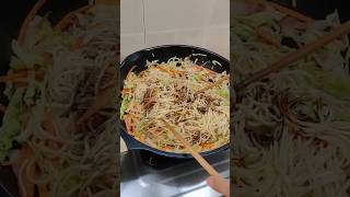 Chow cooking foodchannel delicious foodshorts eatdelicious chowchow eat easyrecipe bamfaan [upl. by Valerie]