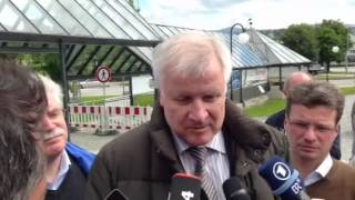 Horst Seehofer in Deggendorf zur Regulierung der HochwasserSchäden I pnpde [upl. by Einapets]