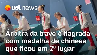 Árbitra chinesa segura medalha de prata após prova em que Rebeca Andrade ficou em 4º lugar em Paris [upl. by Leonore]