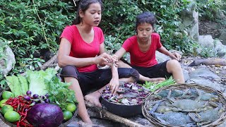 Survival cooking in forest  Raw crab spicy with Mix vegetable  Seafood yummy [upl. by Nal575]