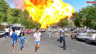 US Panic Live footage of Yellowstone volcano erupting like an underwater nuclear explosion [upl. by Laurena113]