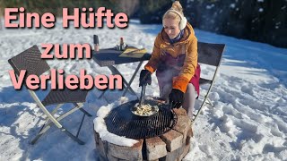 Rinderhüfte im Zwiebellook aus gusseiserner Pfanne überm Lagerfeuer [upl. by Ambrosine11]