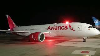 Avion boeing 787 avianca Aeropuerto Internacional Jose Maria Cordova Rionegro Antioquia Colombia🇨🇴 [upl. by Oidgime114]