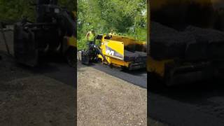 Mauldin 1750C Asphalt Paver [upl. by Agueda]