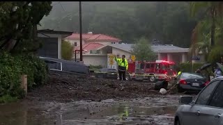 Un área de Beverly Crest sufren deslaves por las lluvias [upl. by Esmond]