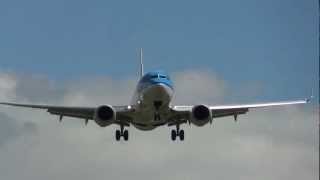 B737700 KLM WINDY landing over head schiphol AMS [upl. by Nrek]