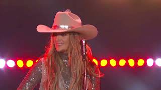 Lainey Wilson  Smell Like Smoke New Years Eve Live Nashvilles Big Bash Performance [upl. by Chelsy]