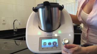 O que é a ThermomixBimby® [upl. by Lonnard]