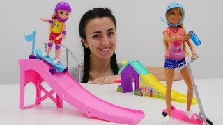 Barbie oyunları Chelsea ve Sevcan kaykaycı Stecie ile tanışıyorlar [upl. by Mcarthur]