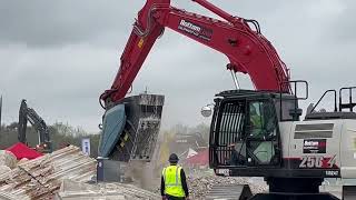 LinkBelt excavator at Demolition San Antonio [upl. by Adnahsat]