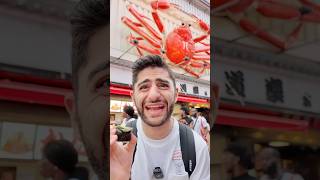 Todo lo que comimos en un mercado de comida en Osaka Japon 🇯🇵🦀😰 sisomosgemelos japon comida [upl. by Leuneb]