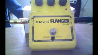 Guitar Flanger MAXON FL303 [upl. by Eimot563]