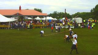 Kevin Fast Guinness World Record Caber tossing [upl. by Modla]