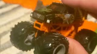 Matthew Rodriguez World Monster Jam Toy Review Monster Jam 2 Pack LumberJack vs AXE Monster Truck [upl. by Dnomaj]