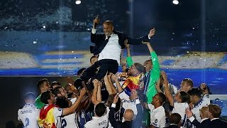 Retour triomphale des joueurs du Real Madrid après un doublé historique [upl. by Vasta792]