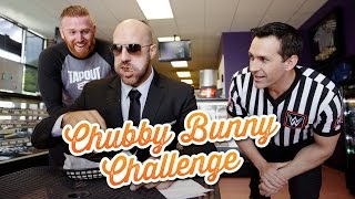 WWE Superstars und die Chubby Bunny Challenge WWE Game Night [upl. by Ativet]