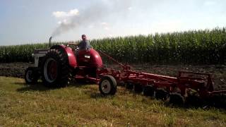 IH 660 plowing [upl. by Rosmunda]