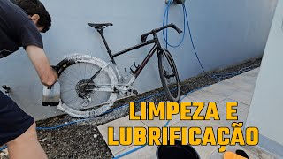 Specialized Diverge e5  Limpeza e Lubrificação com 2WHEELS [upl. by Suravart]