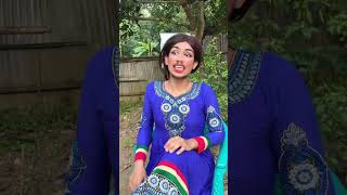 সেলিব্রিটি আপুর ব্যাগে কি কি আছে😂 [upl. by Annyahs]