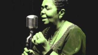 Cesaria Evora bondade e maldade [upl. by Lleynod]