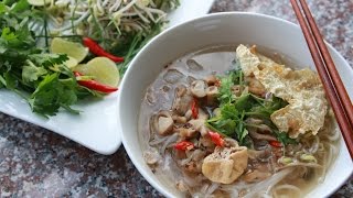 Making HU TIEU Noodles amp HỦ TIẾU CHAY Vegan  Helens Recipes [upl. by Sualohcin647]