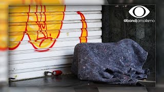 Frio deixa 13 moradores de rua mortos em São Paulo [upl. by Remoh]