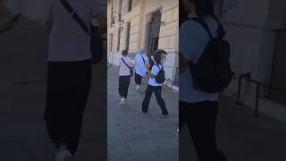 ATTENZIONE borseggiatrici pickpockets [upl. by Braasch]