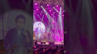 Vineeth Sreenivasan Singing Live  Anuragathin Velayil  Thattatin Marayathu live concert [upl. by Arbma]