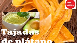 Cómo hacer tajadas de plátano verde con crema de aguacate picante [upl. by Derwin]