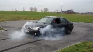 Ford Mondeo MK3 25 V6 Burnout [upl. by Heriberto]